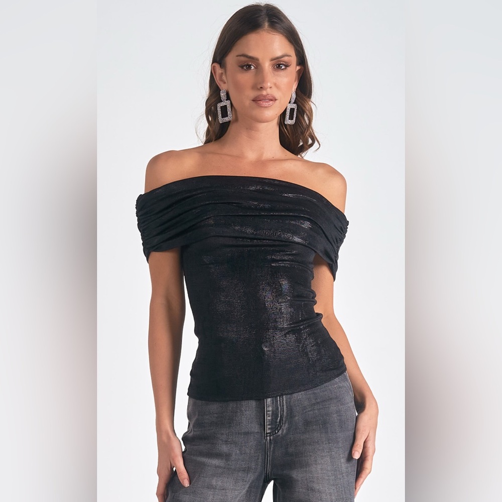 Elan off the shoulder top. Black shimmer NWT